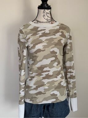 Aerie camo long sleeve waffle knit sweater top